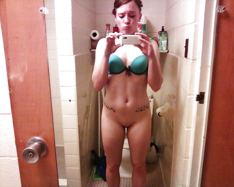 Sex Gallery Bottomless Amateurs 2