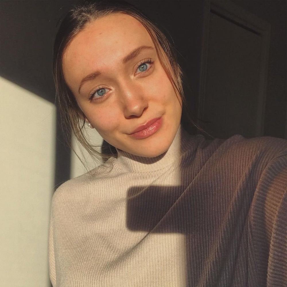 Sex Gallery Camilla...a young and sexy BITCH