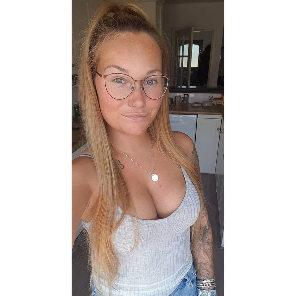 Dutch blonde slut with huge boobs - 88 Photos 