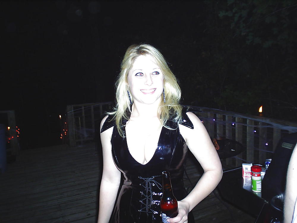 Sex Gallery SmutDates.com Username 'TaraMay69'