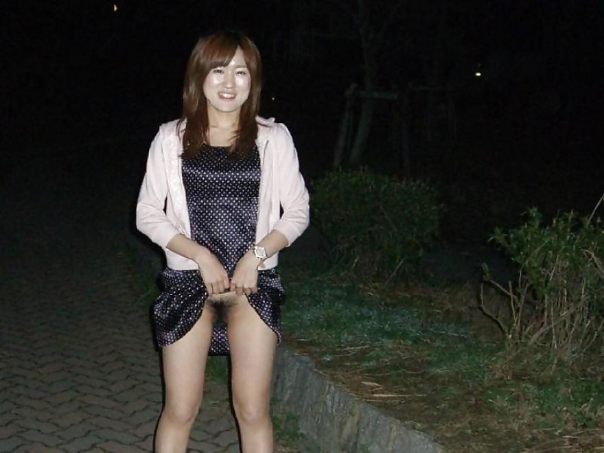 Sex Gallery ASIAN IN PUBLIC , amateur upskirt and exhib