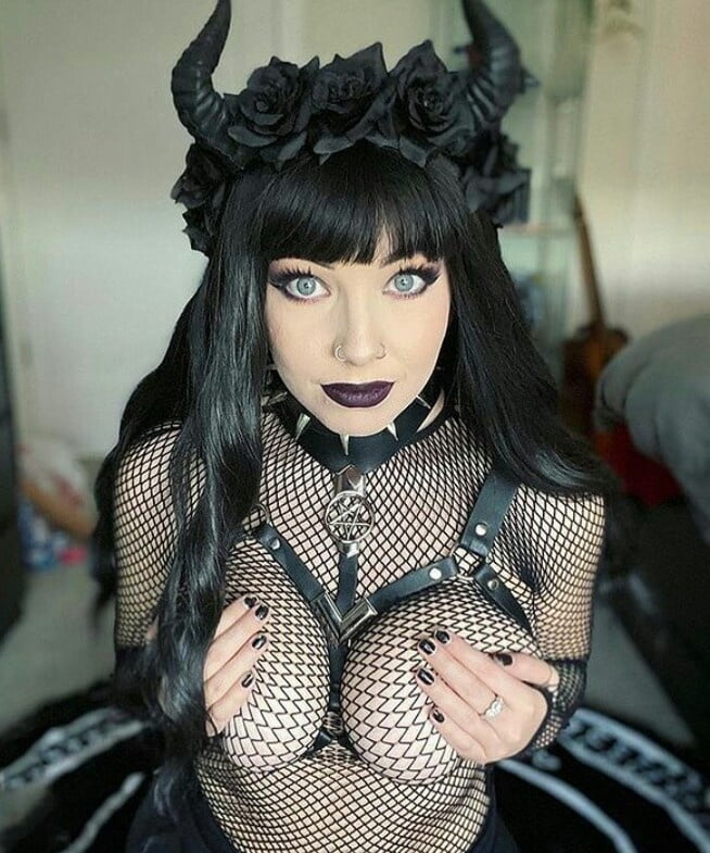 Goth porn pics