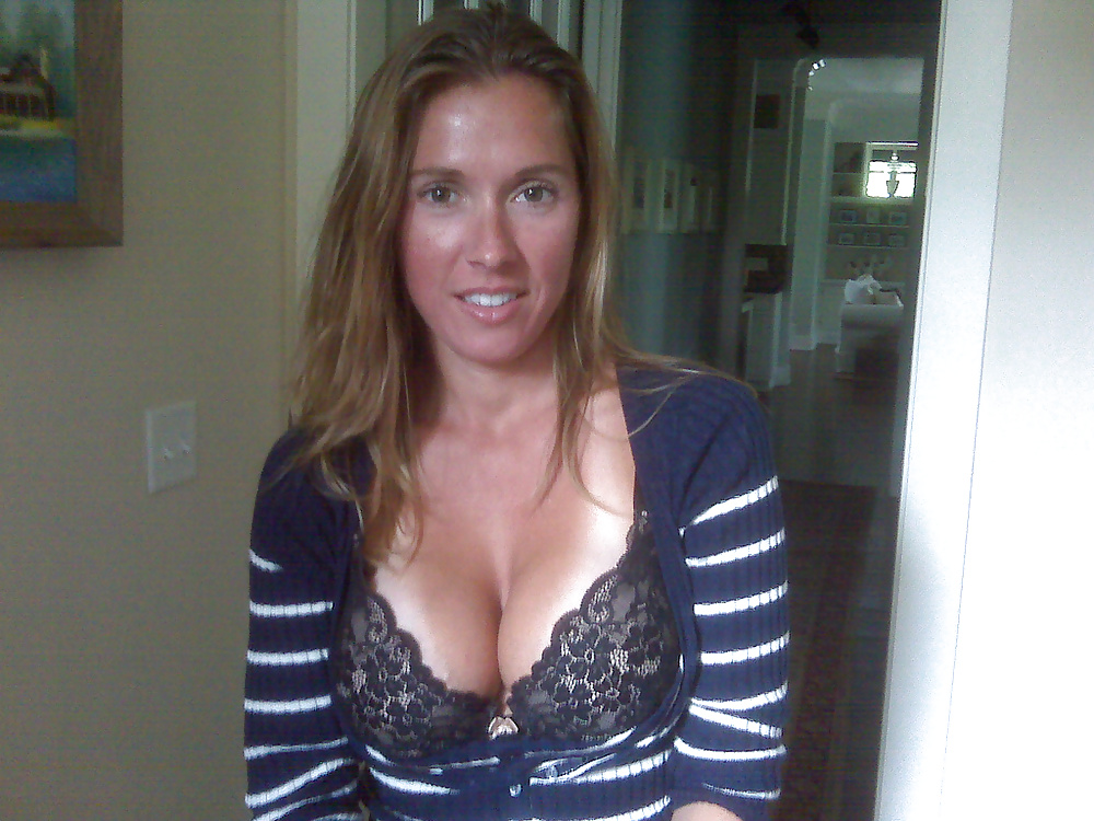 Sex Gallery Nymph's Delicious MILFs