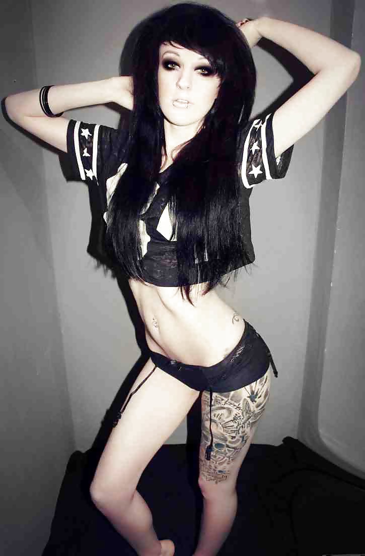 Sex Gallery sexy little emo chick