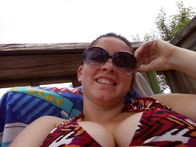 Sex Gallery Found on USB Stick