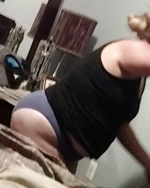 Sex Gallery Fat Ass ready for bed