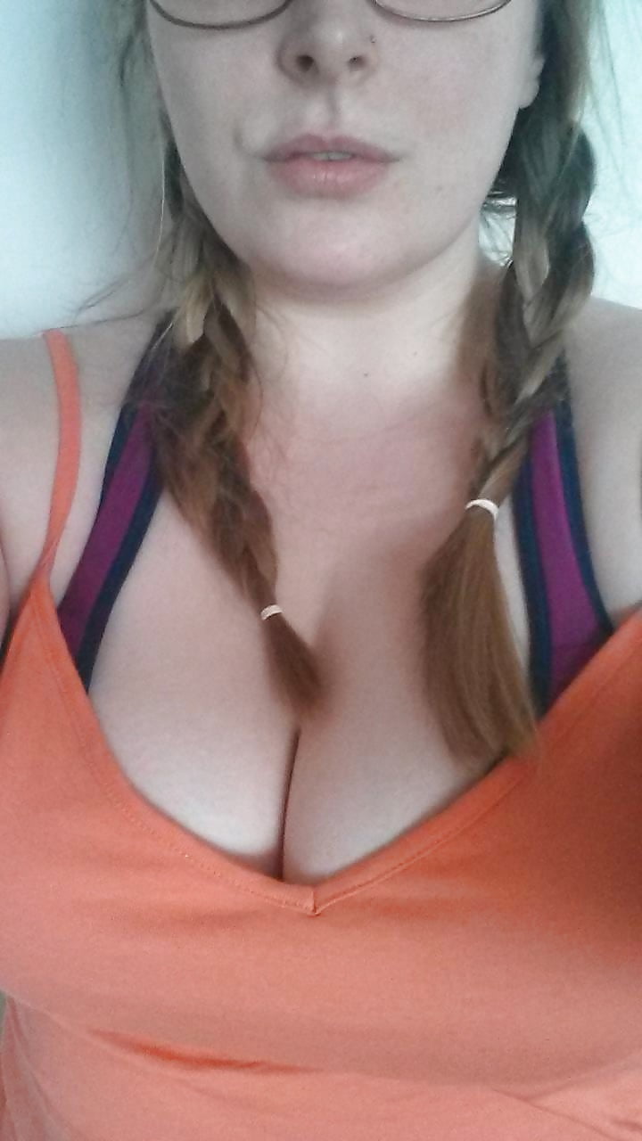 Sex Gallery pigtails and nice tits