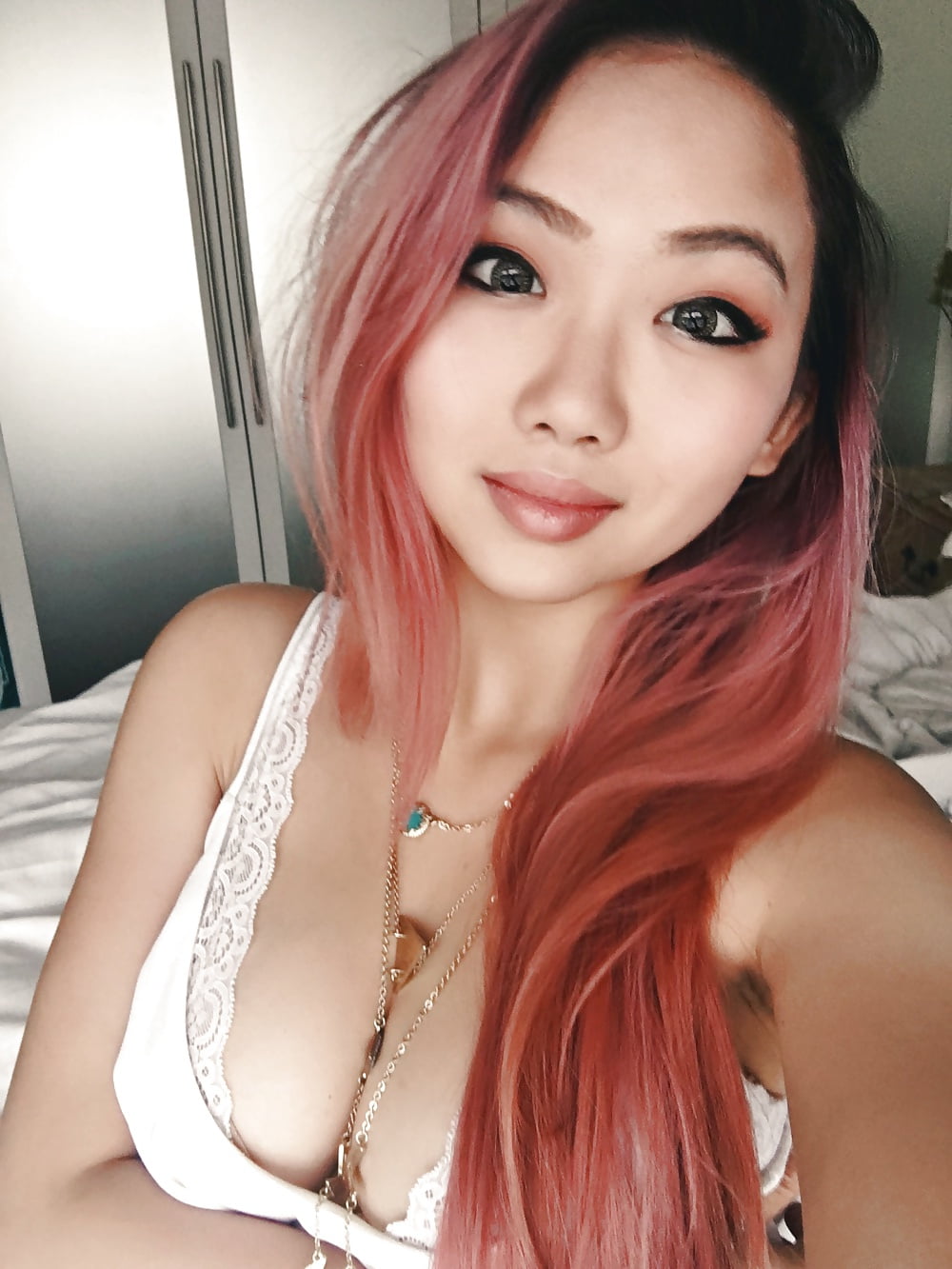 Sex Gallery Asian Nerdy Teen Slut aka HarrietSugarcookie Selfies