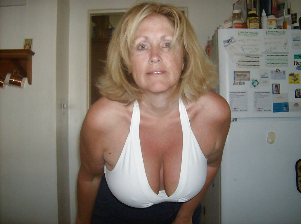 Mature Granny Face And Cleavage 122 Pics Xhamster