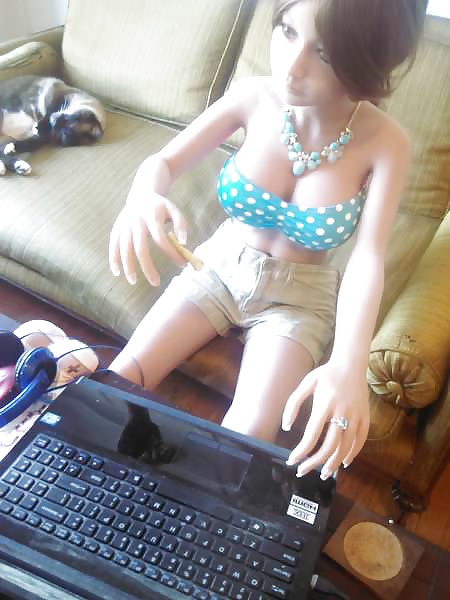 Sex Gallery Nina chillin out.