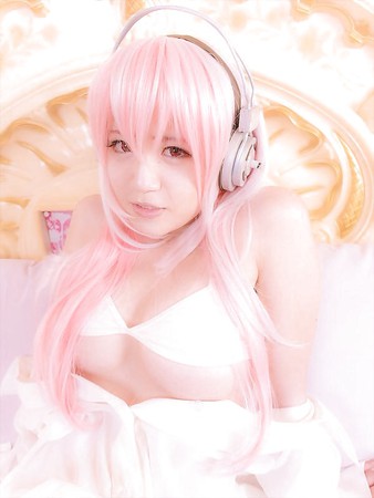 Super Sonico adult cosplay by japanese teen