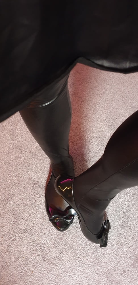 Mel Pvc Ballet Flats And Lycra Leggings And Skirt 3 Pics Xhamster