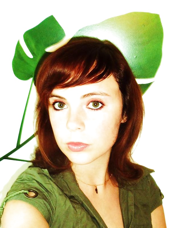 Sex Gallery Elle merite quoi cette sainte-nitouche salope ??