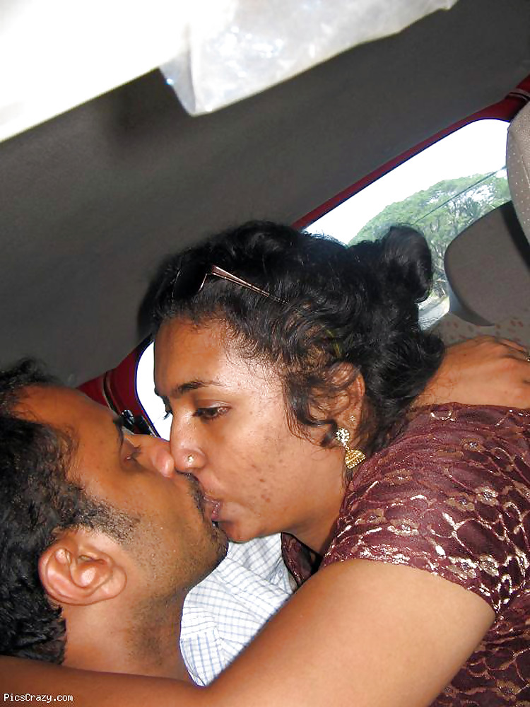 Sex Gallery Real kissing indians
