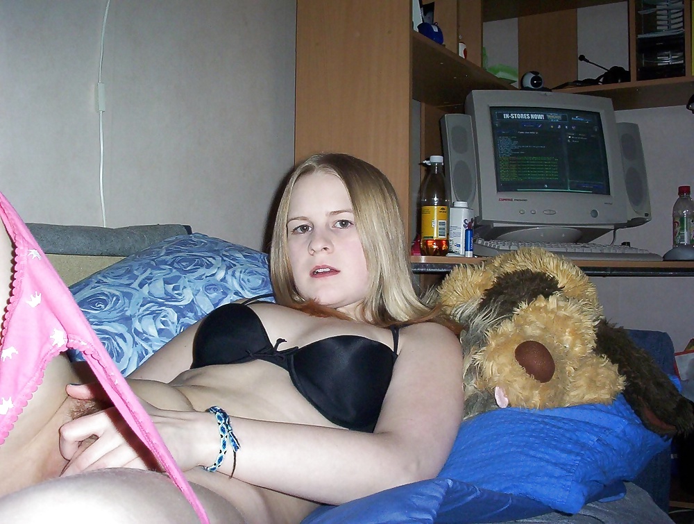 Sex Gallery Blonde Swedish amateur teen masturbate