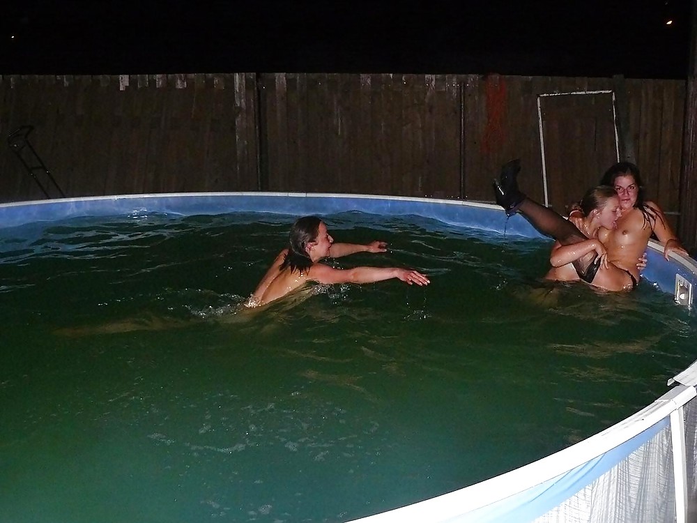 Sex Gallery Swimming Teens From,SmutDates