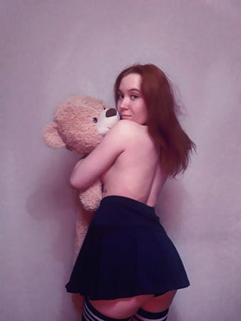 anika glow free photos         