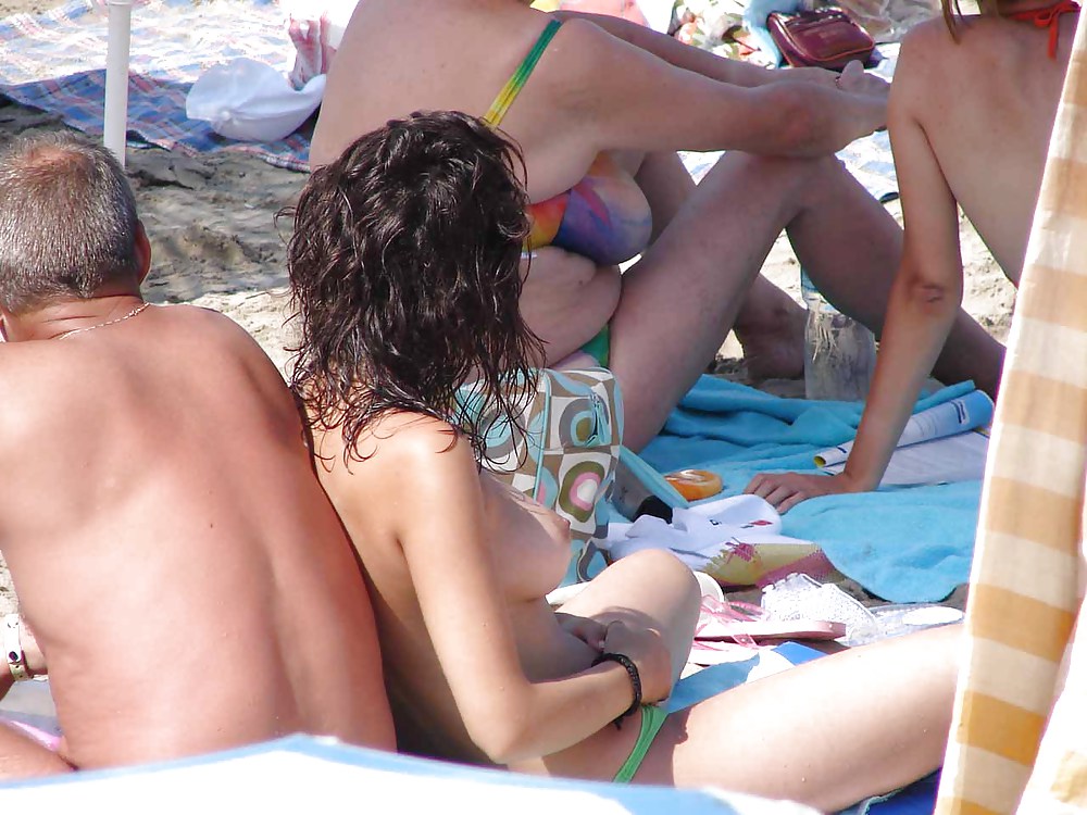 Sex Gallery The beach 165