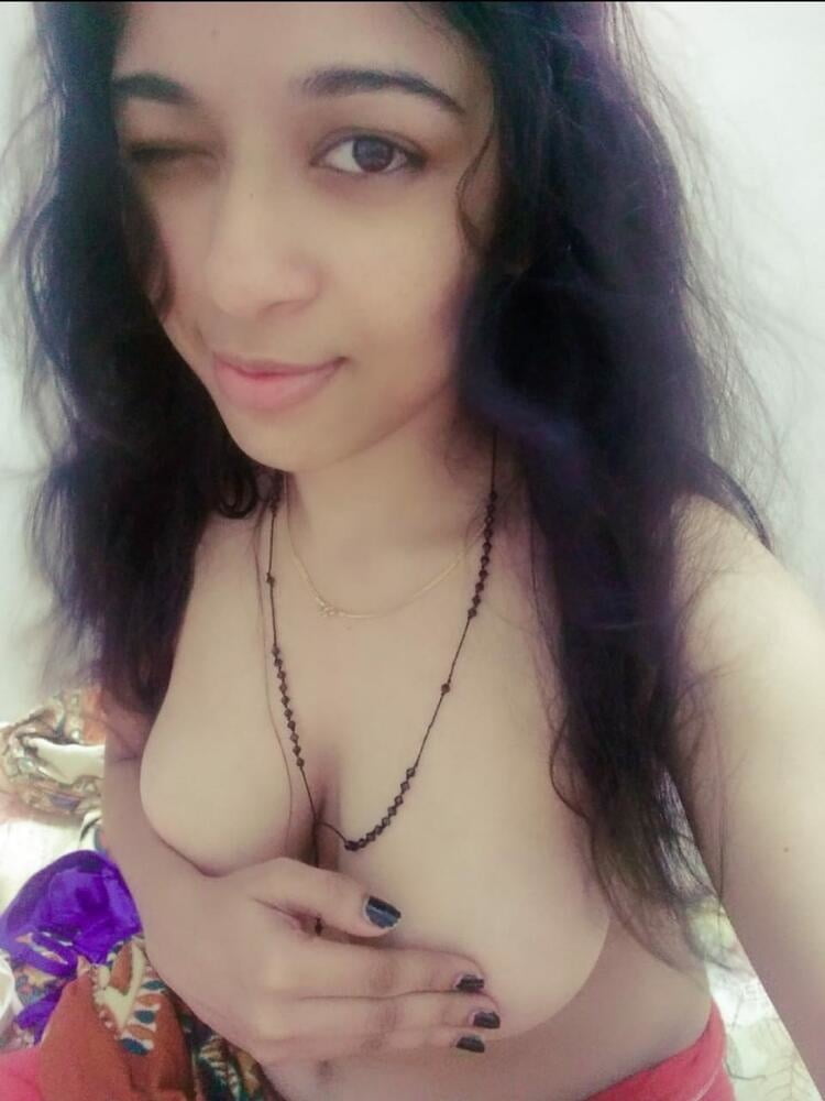 Beautiful Sexy Desi Girl Leaked Nude Pics 28 Pics Xhamster 1071