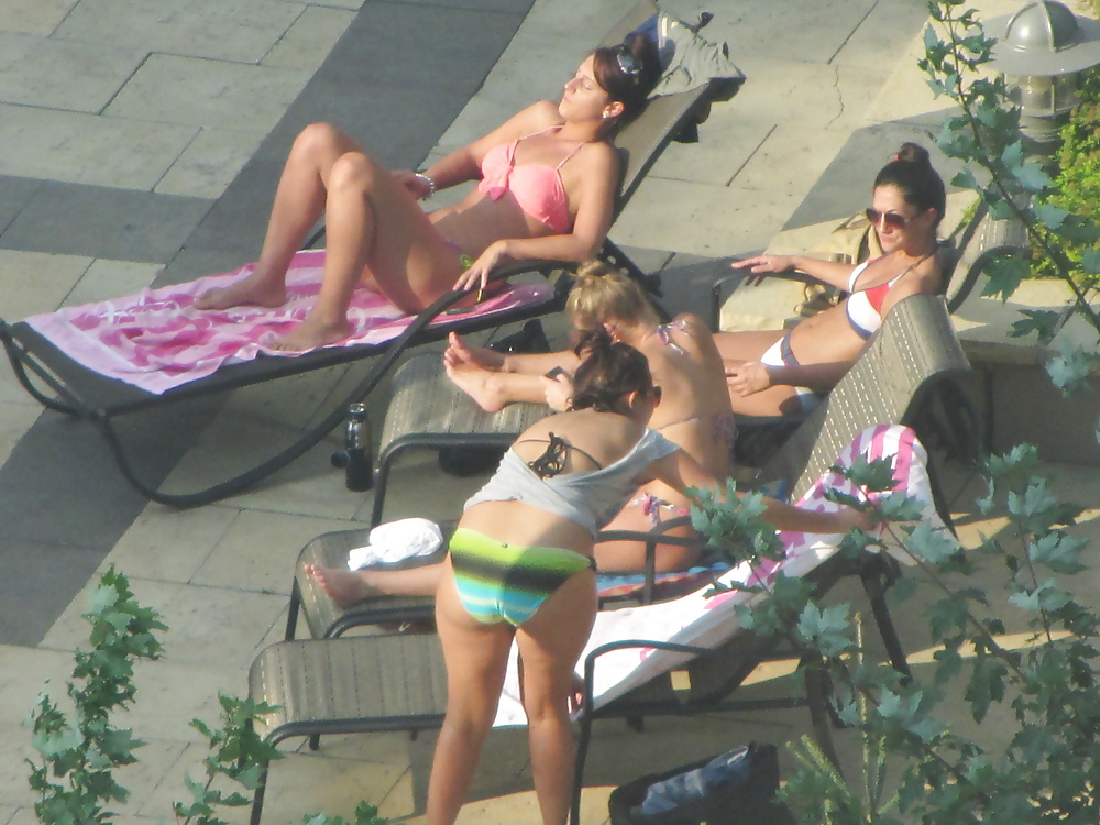 Sex Gallery BFF's hangin by the Pool - Toronto , Ontario Canada