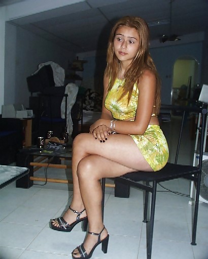 Sex Gallery Sexy in Yellow