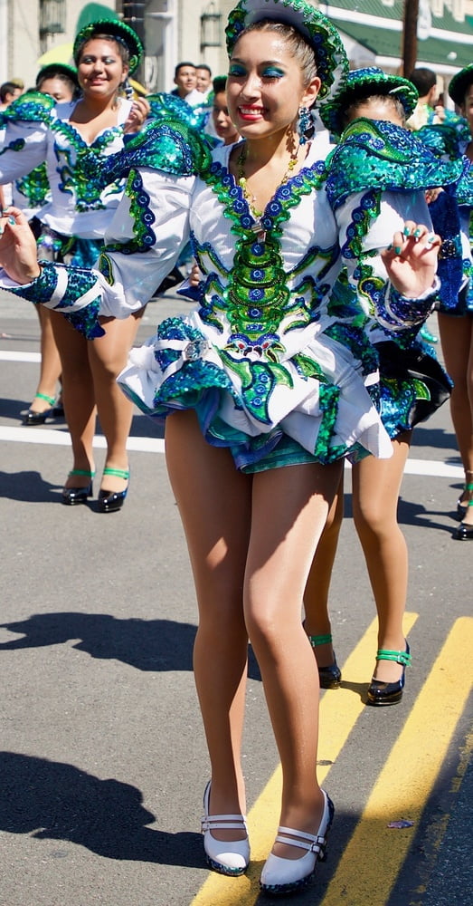 Latino Parade Dancers in Pantyhose - Slim Legs - 21 Photos 
