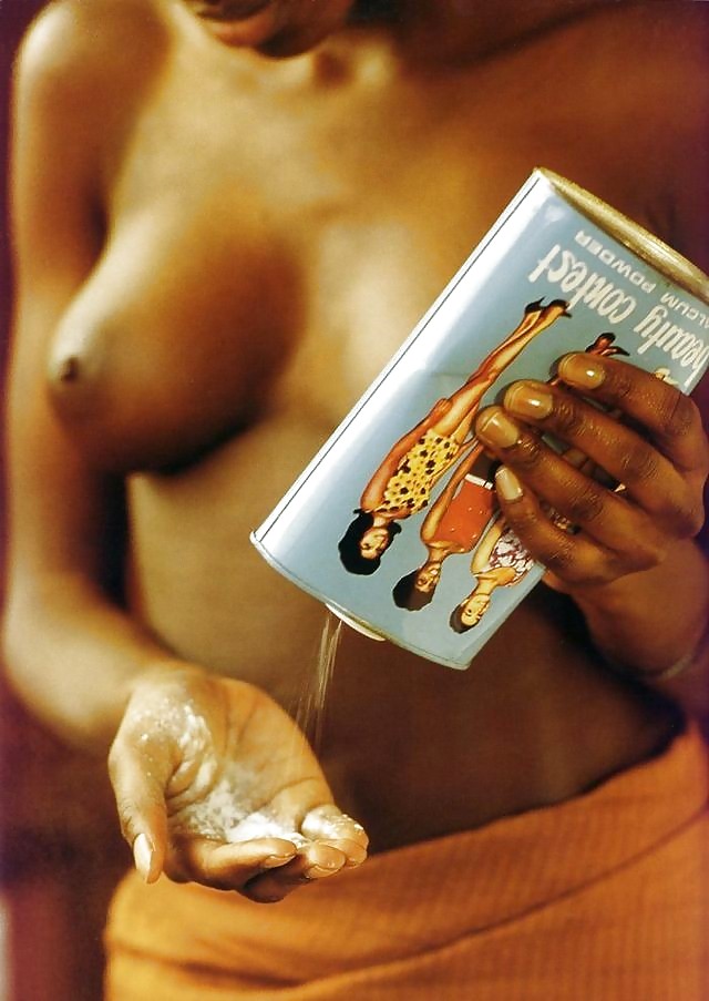 Sex Gallery BLACK LADIES by Uwe Ommer