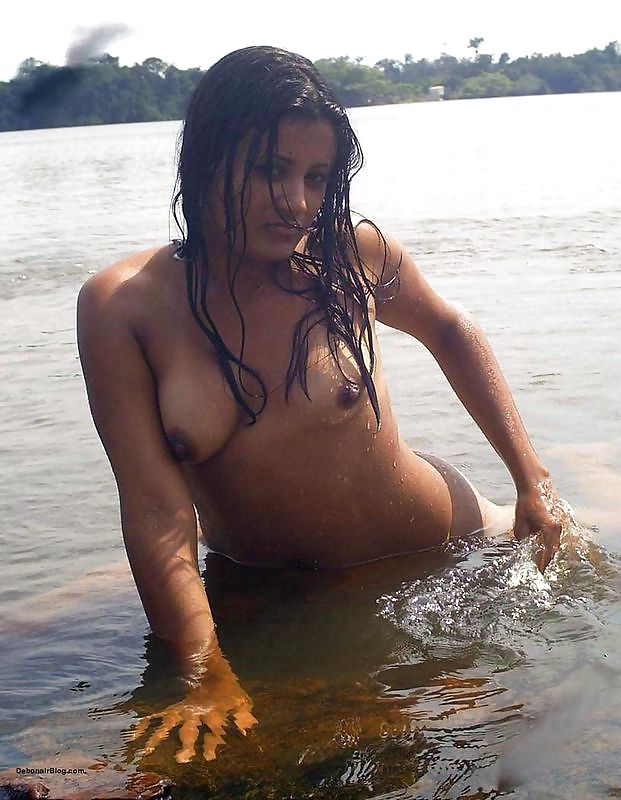 Sex Gallery nude indian babe swimming