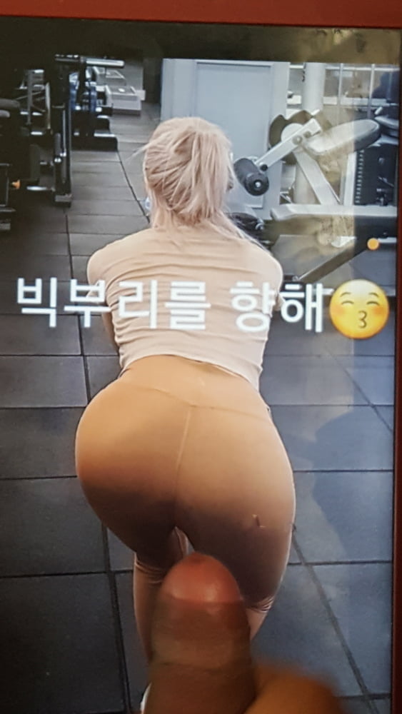 Tribute MAMAMOO Solar Cum - 4 Photos 