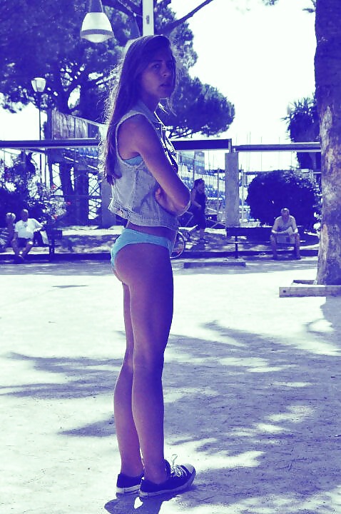 Sex Gallery bikini girl