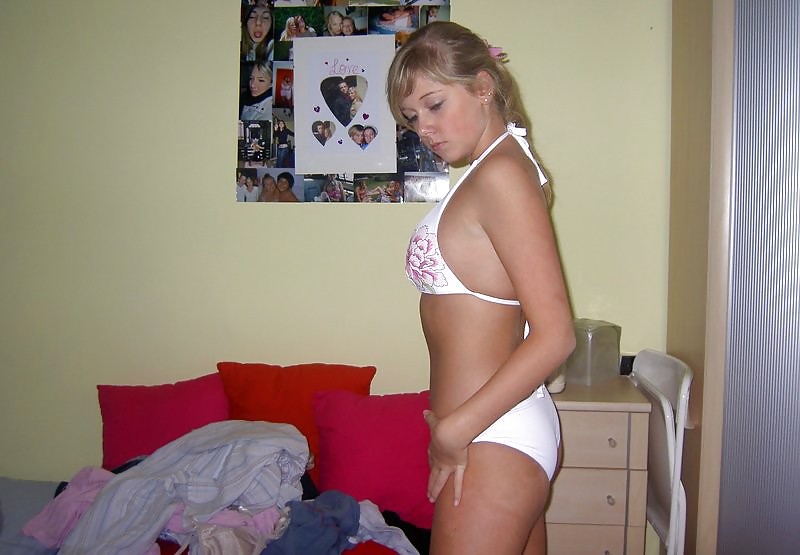 Sex Gallery Sexy Blonde Teen.