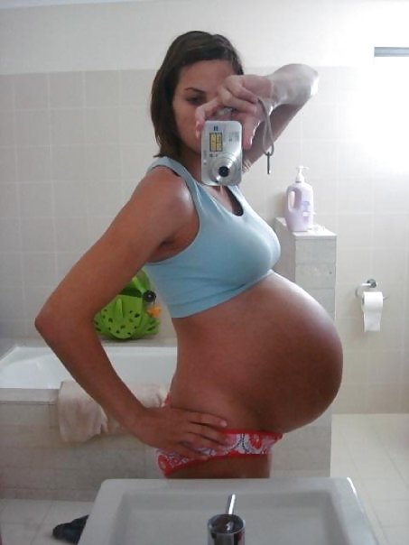 Sex Gallery Mix of pregnant bitches