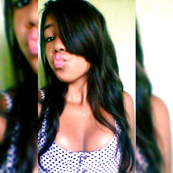 Sex Gallery latinas joven babes cleavage big tits