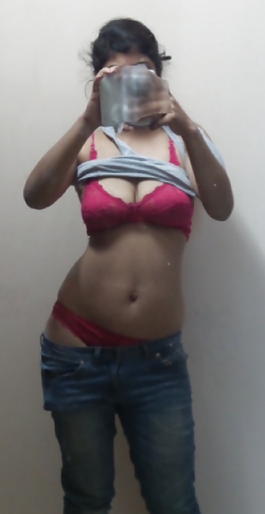 Sex Gallery Desi Showing Assets 51