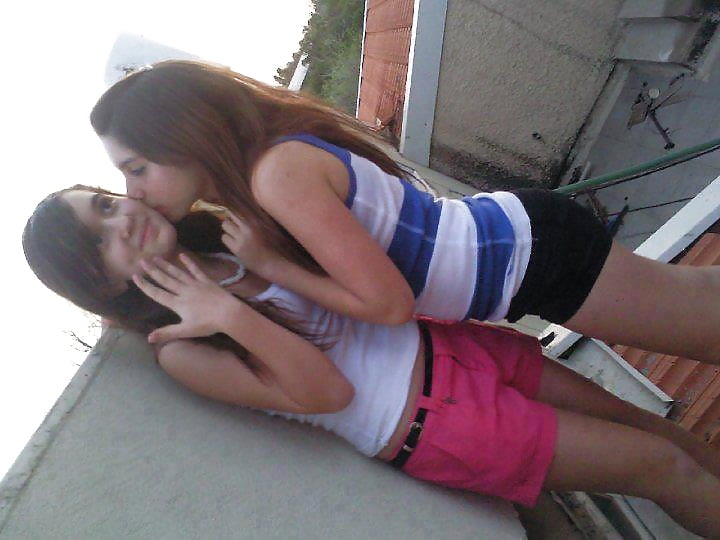 Sex Gallery Arab Kissing 03