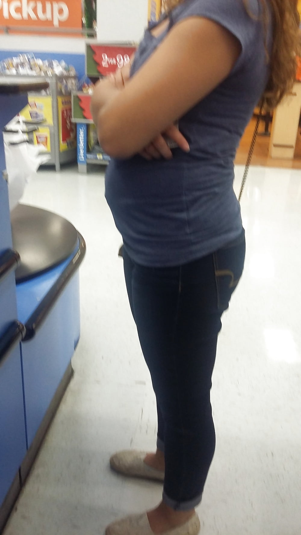 Sex Gallery pregnant teen at wall mart