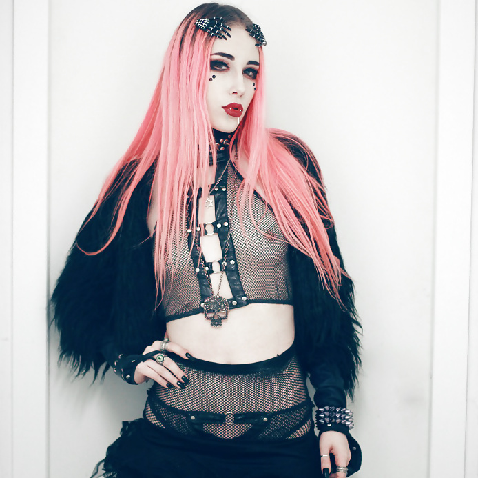 Sex Gallery sexy strange goth girl