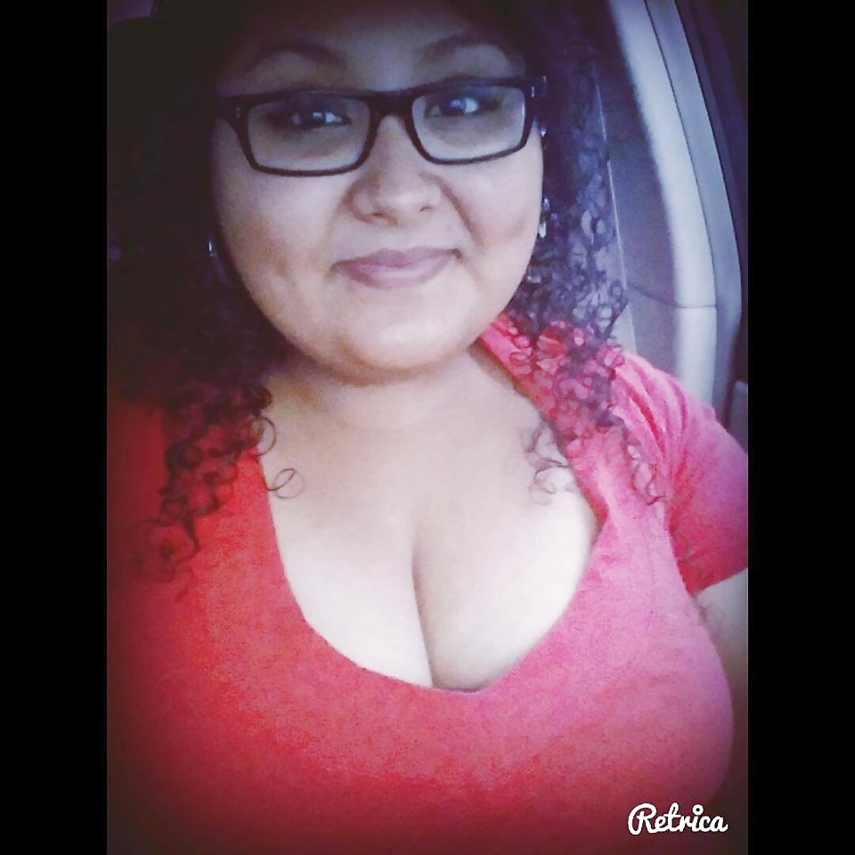 Sex Gallery BBW Facebook chick Huge Tits