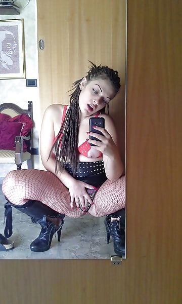 Sex Gallery Exhibitionist Carmen Nadia