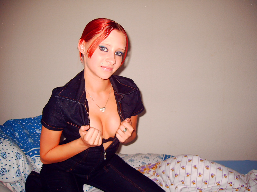 Sex Gallery hot redhead goth teen naked blowjob