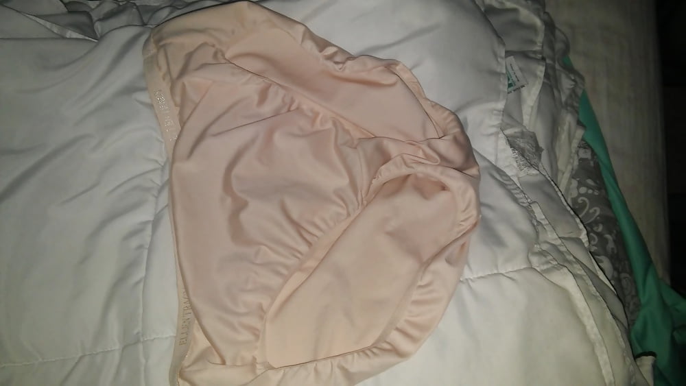 Sex Gallery panty raid