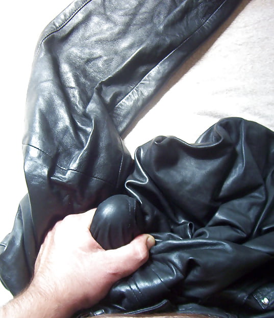 Black Leather Cum - See and Save As cum on black leather porn pict - Xhams.Gesek.Info