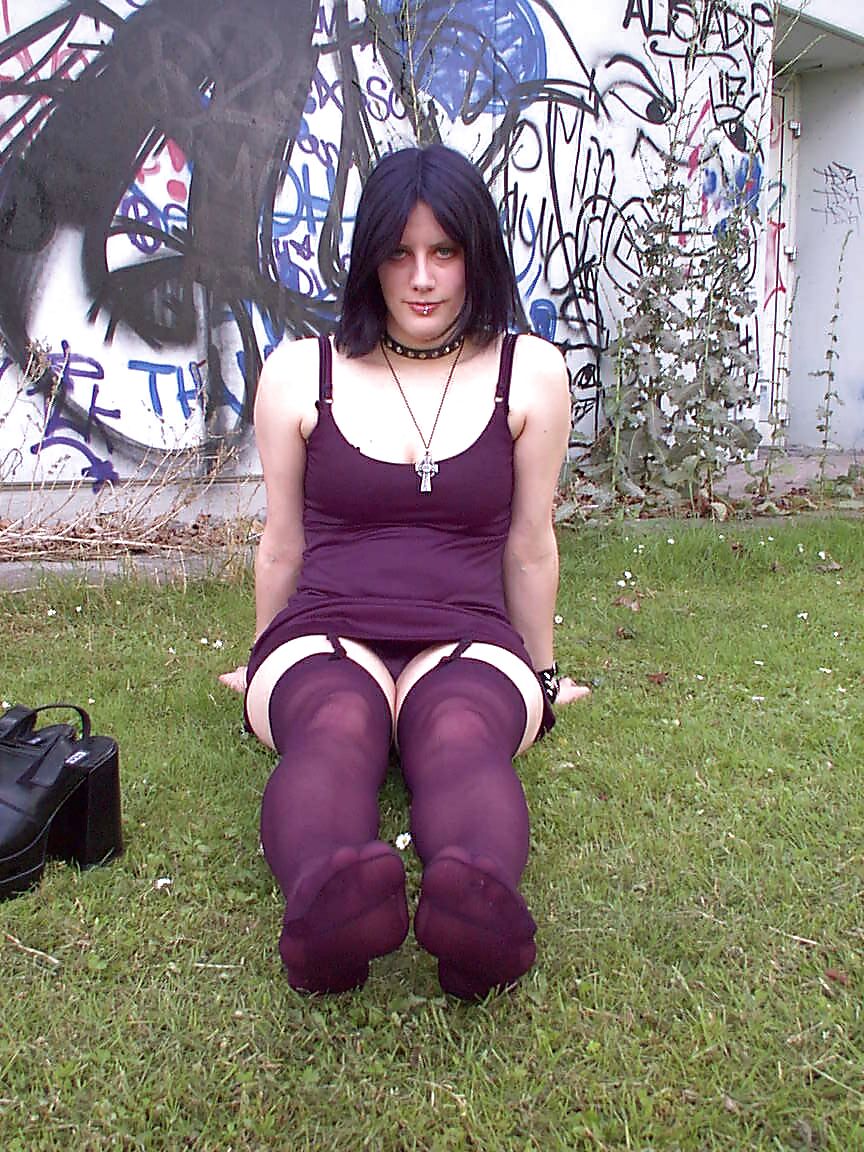 Sex Gallery Gothic Foot - Yavanna Outdoor