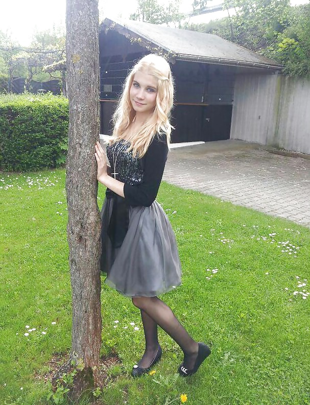 Sex Gallery Macht die junge Bitch euch geil?