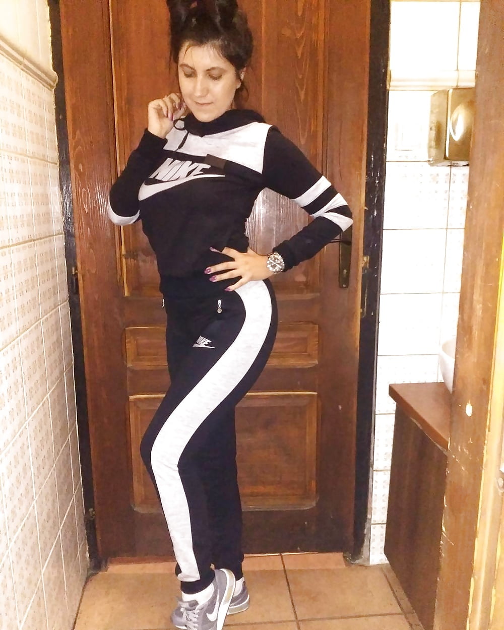Sex Gallery Serbian big boobs Djina Jovanovic