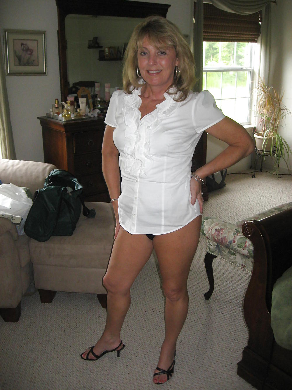 Sex Gallery sexy mature ladies 80 (clothed)