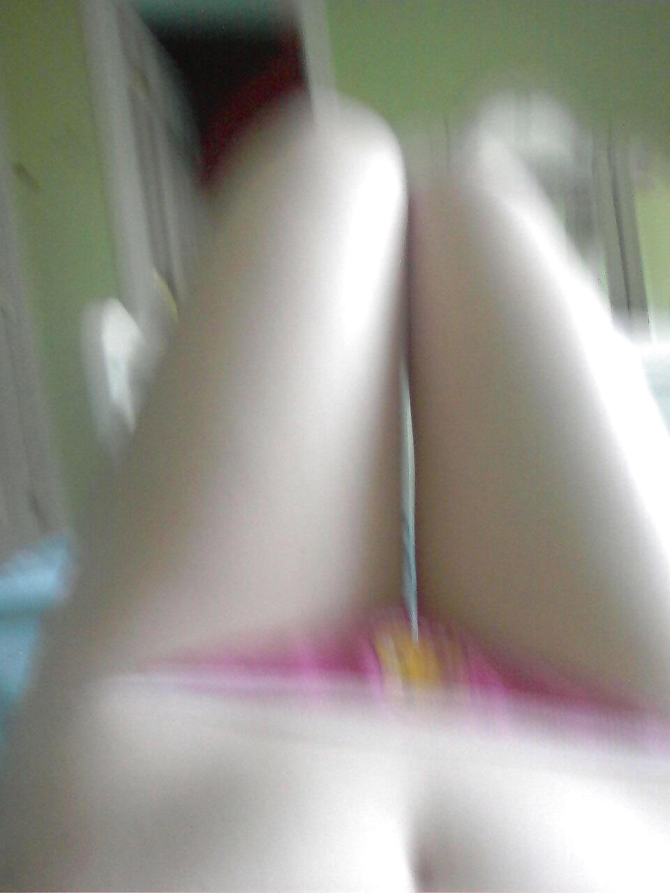 Sex Gallery SHOOTING HIMSELF - ASHLEY