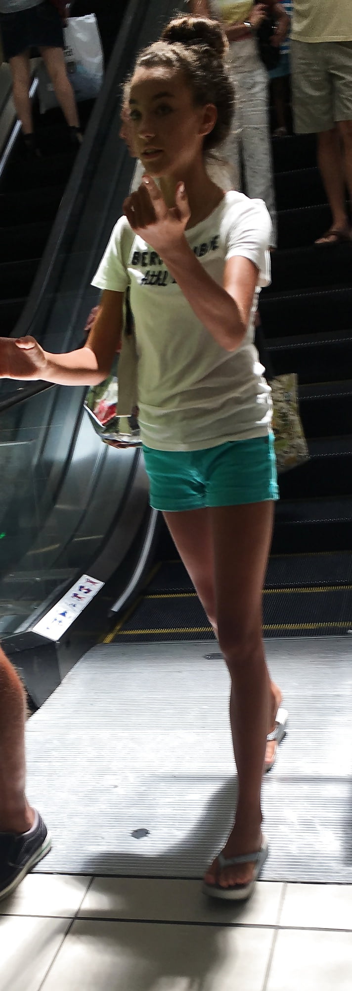 Sex Gallery 2 Sexy tight mall teens