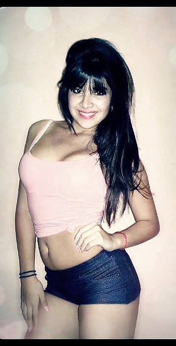 Sex Gallery TOO YOUNG FOR THOSE TITS