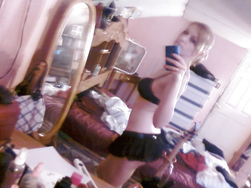 Sex Gallery Perky & Pretty Teen